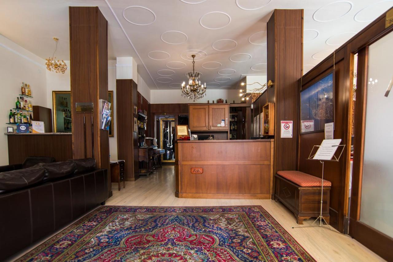 Hotel Marisa Albenga Eksteriør billede
