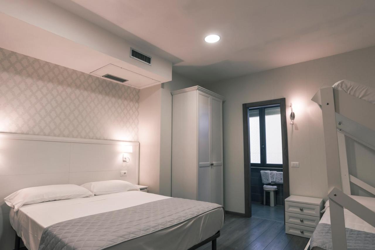 Hotel Marisa Albenga Eksteriør billede