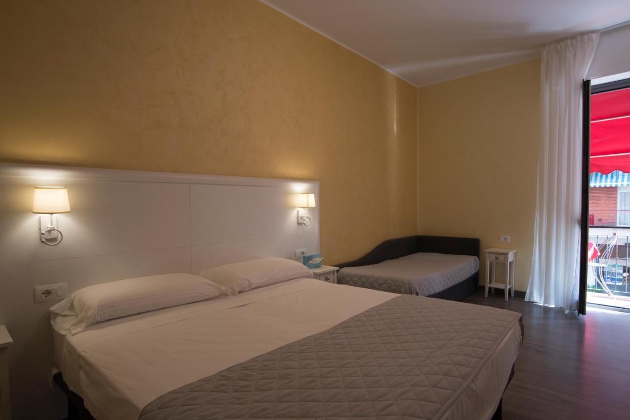 Hotel Marisa Albenga Eksteriør billede
