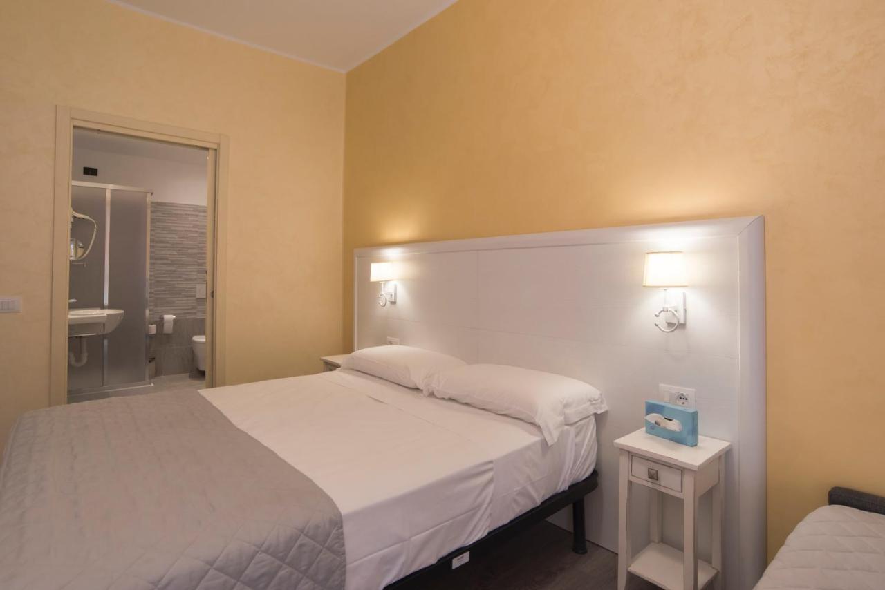 Hotel Marisa Albenga Eksteriør billede